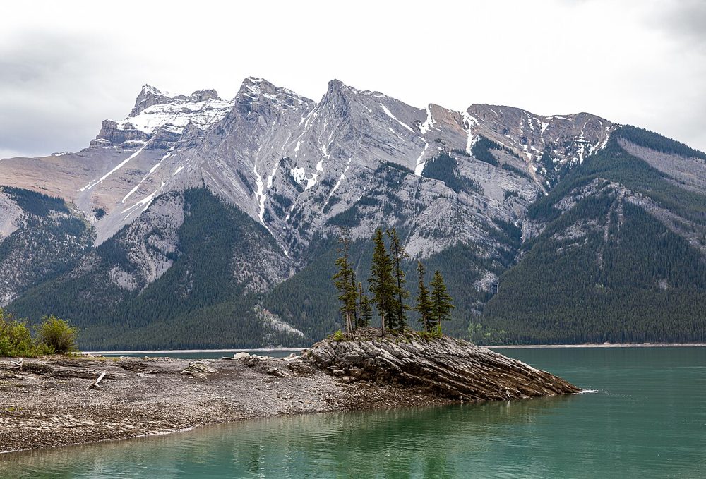 Banff National Park (AB, Canada), Lake Minnewanka -- 2022 -- 2274